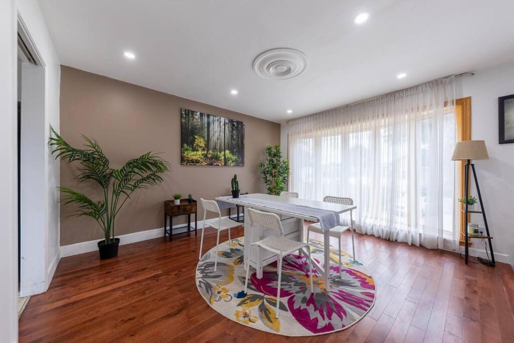 Spacious 4Br House Close To Dt Apartamento Brossard Exterior foto
