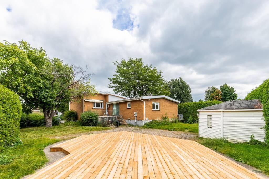 Spacious 4Br House Close To Dt Apartamento Brossard Exterior foto