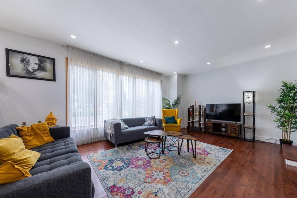 Spacious 4Br House Close To Dt Apartamento Brossard Exterior foto